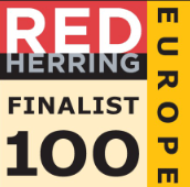 Logo del reconocimiento Red Herring Finalist Europe 100, otorgado a Open Ximdex Evolution por su innovación y excelencia empresarial.